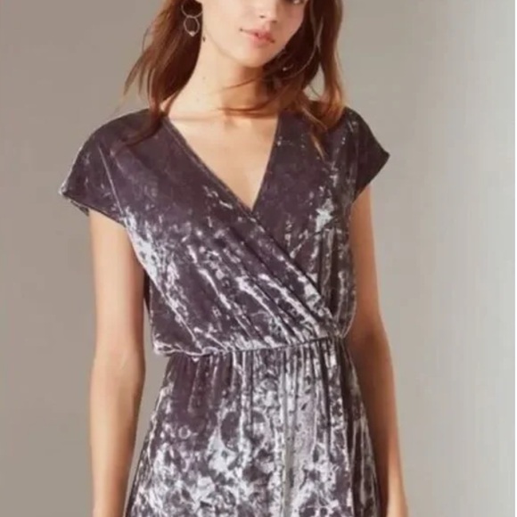 Urban outfitters holiday silver velvet jumpsuit with elastic waist. - Picture 2 of 5
